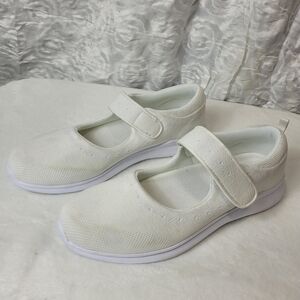 NIB Propét Women's Travel bound Mary Jane Flat Size 12 M (B) Off White